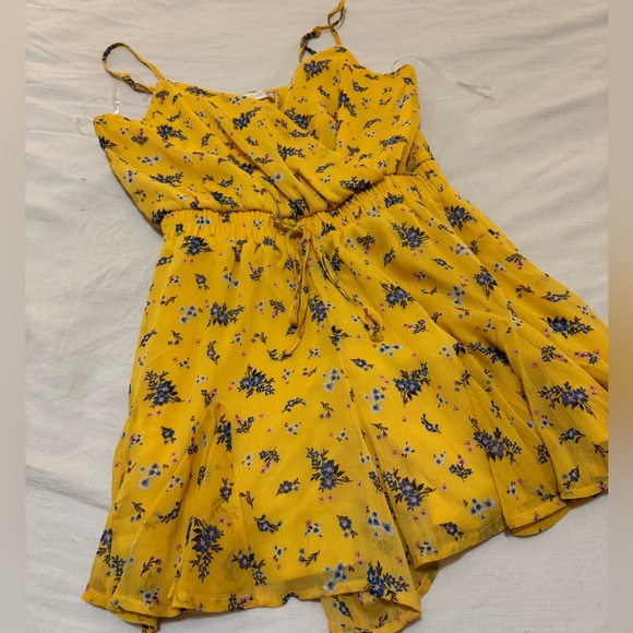 Romper - Picture 3 of 4